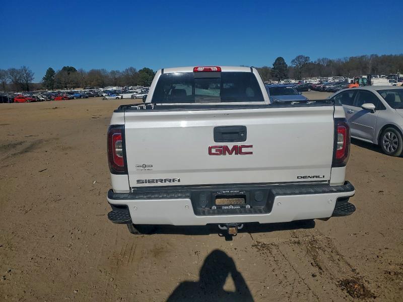 2016 GMC SIERRA K1500 DENALI — Фото 6 из 12