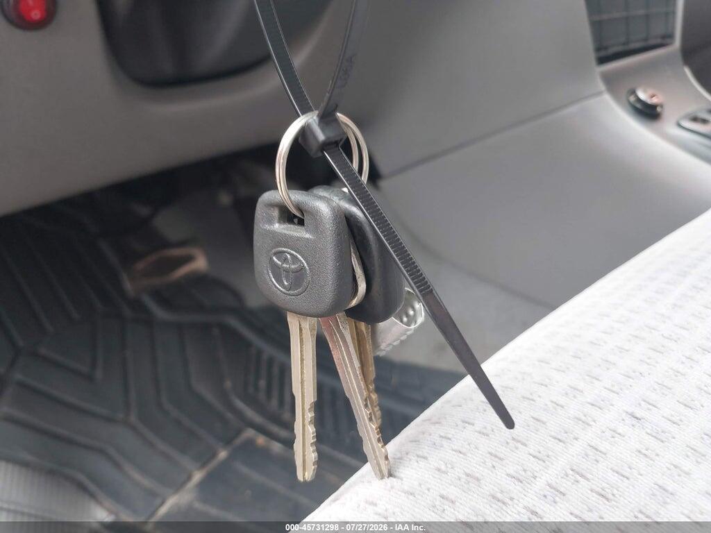 2T1BR32E36C608926 2006 TOYOTA COROLLA photo no. 11