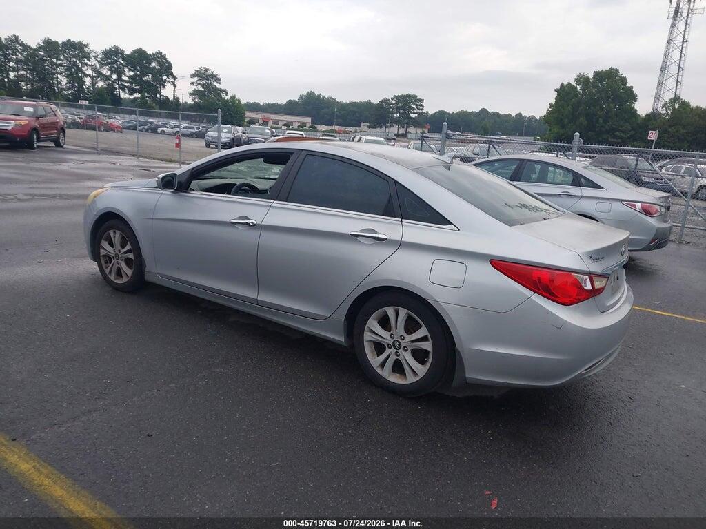 5NPEC4AC0BH190742 2011 HYUNDAI SONATA photo no. 3