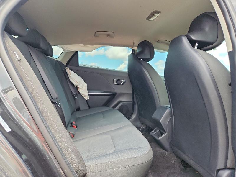 2025 KIA K4 LXS — Фото 10 из 12