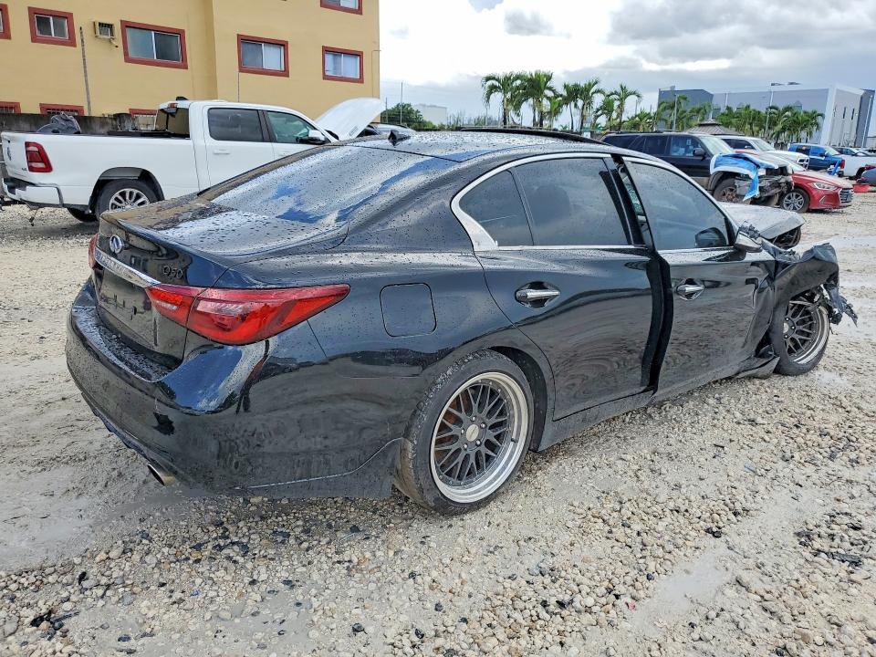 2018 INFINITI Q50 — Фото 3 из 12