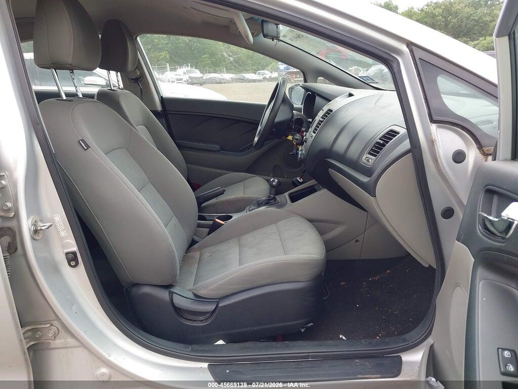 KNAFK4A63G5527412 2016 KIA FORTE photo no. 5