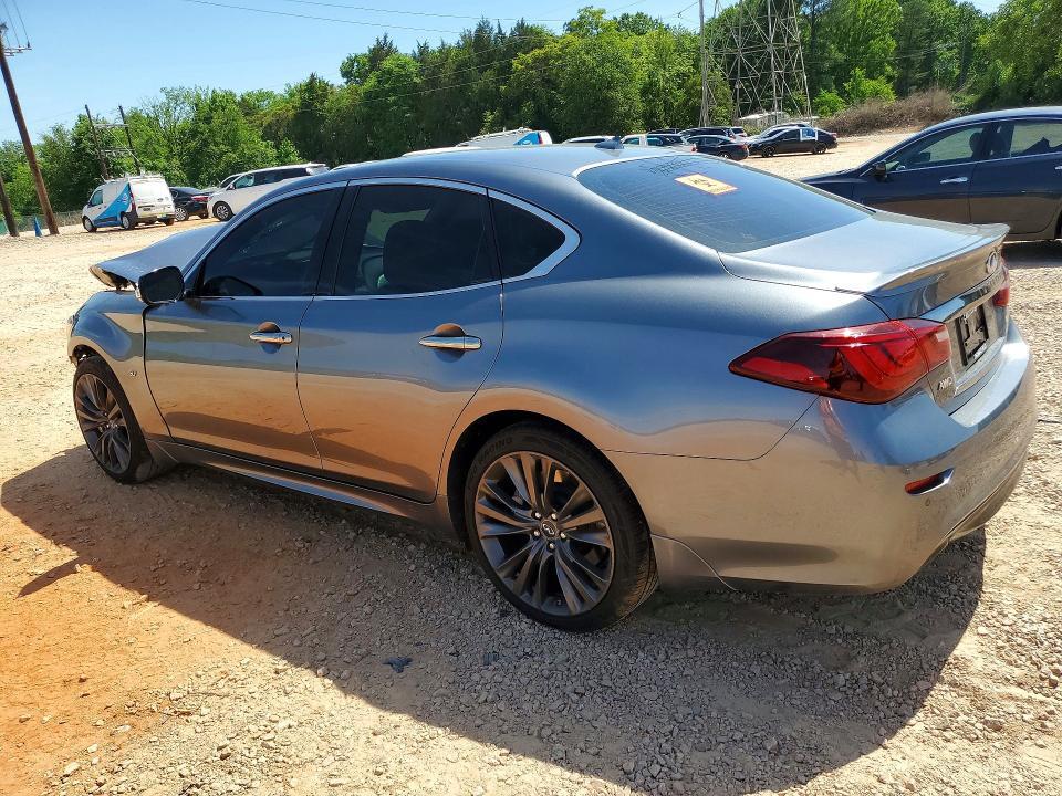 2018 INFINITI Q70 3.7 LUXE — Фото 2 из 12