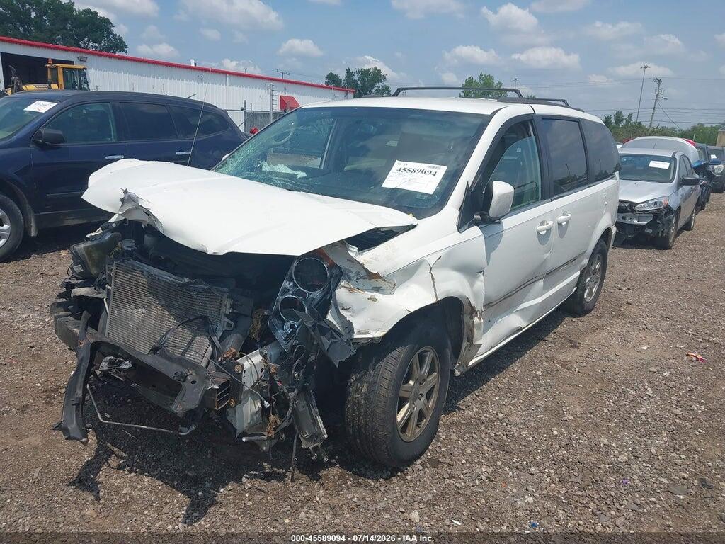 2C4RC1BG7DR556638 2013 CHRYSLER TOWN & COUNTRY photo no. 2