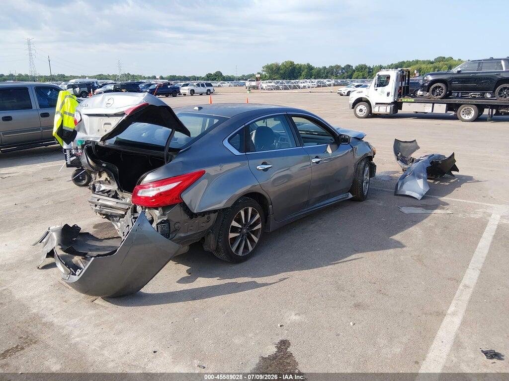 1N4AL3AP8HC271090 2017 NISSAN ALTIMA photo no. 4
