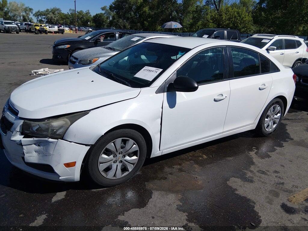 1G1PA5SH1D7265172 2013 CHEVROLET CRUZE photo no. 2