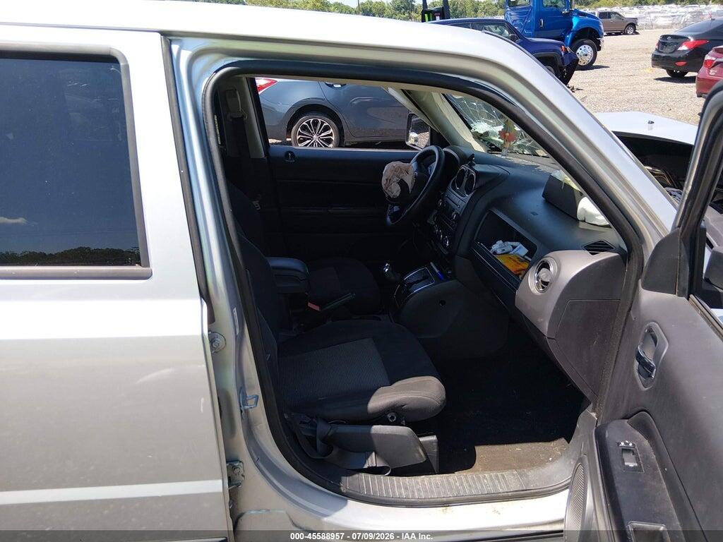 1J4NT1GB2BD249044 2011 JEEP PATRIOT photo no. 5