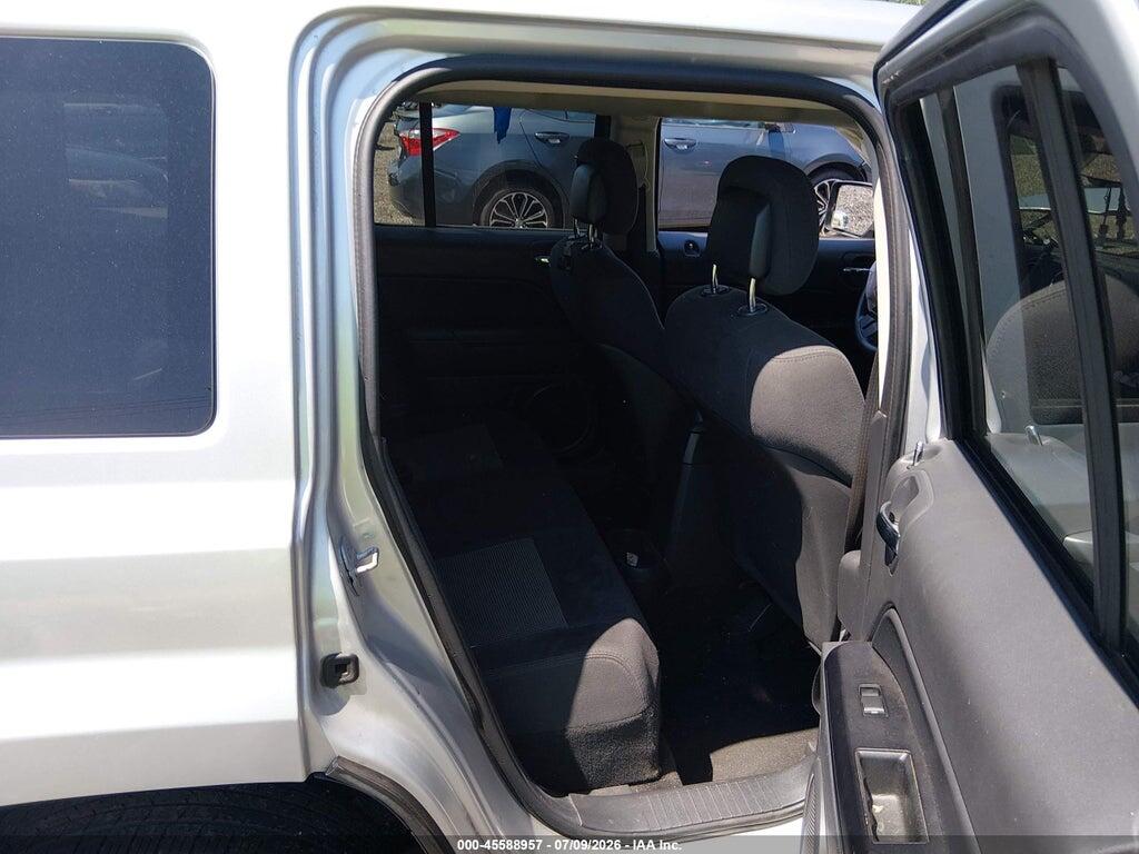 1J4NT1GB2BD249044 2011 JEEP PATRIOT photo no. 8