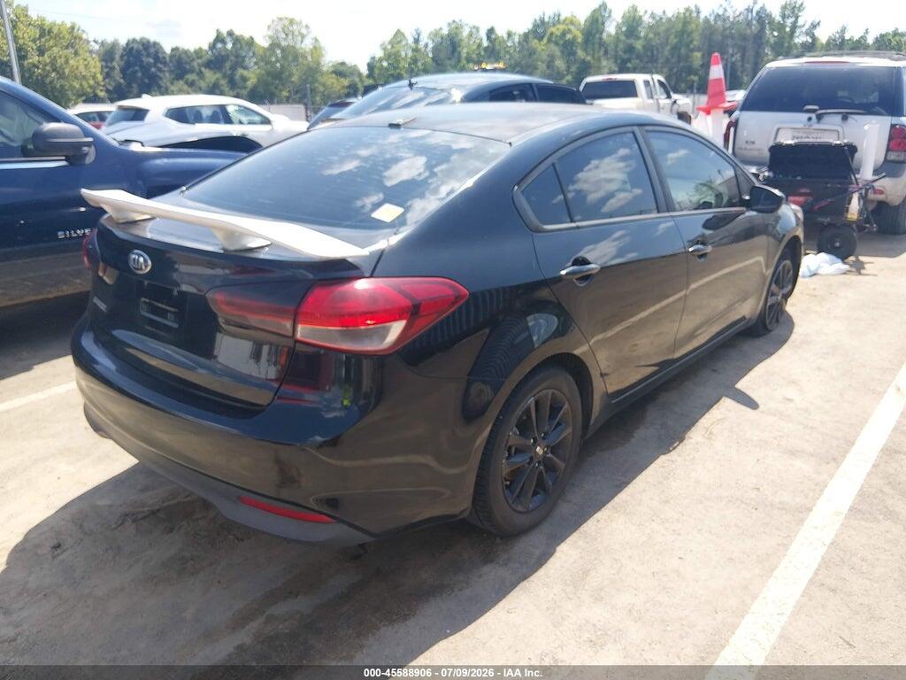 3KPFL4A77HE014498 2017 KIA FORTE photo no. 4