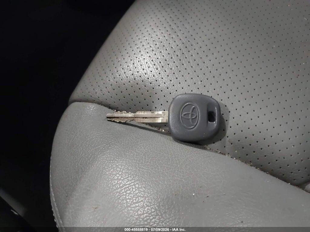 2T3BF4DVXBW082659 2011 TOYOTA RAV4 photo no. 11
