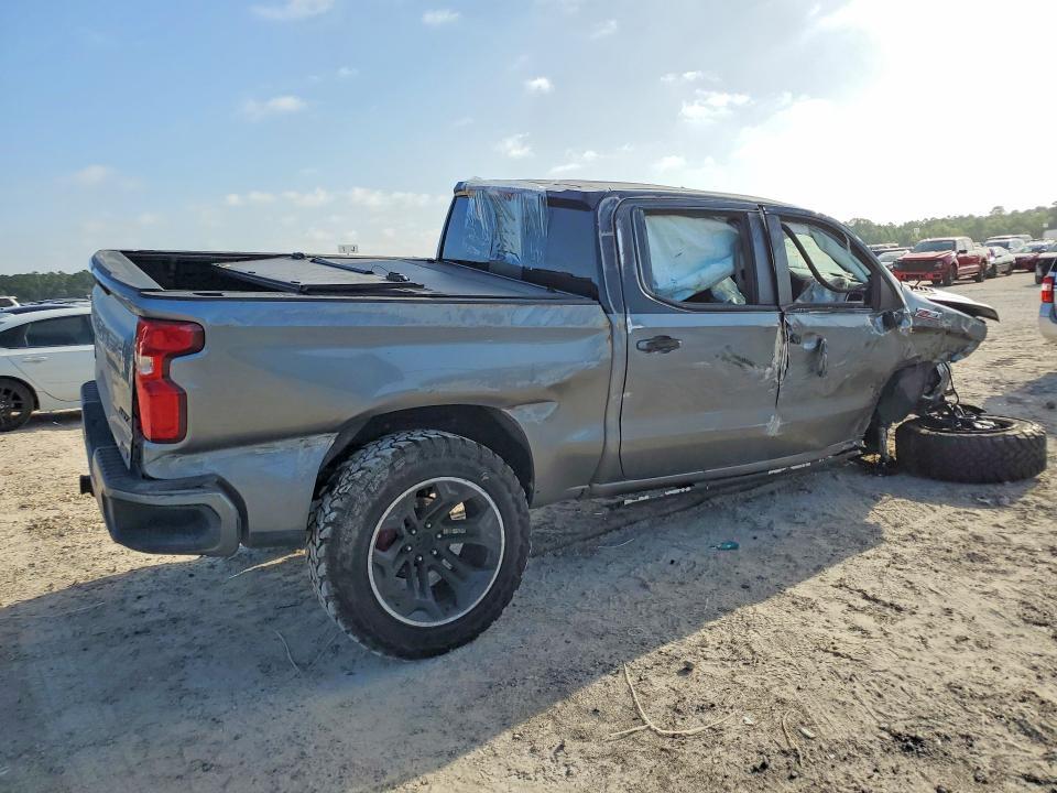 3GCUYEELXLG304432 2020 CHEVROLET SILVERADO photo no. 3