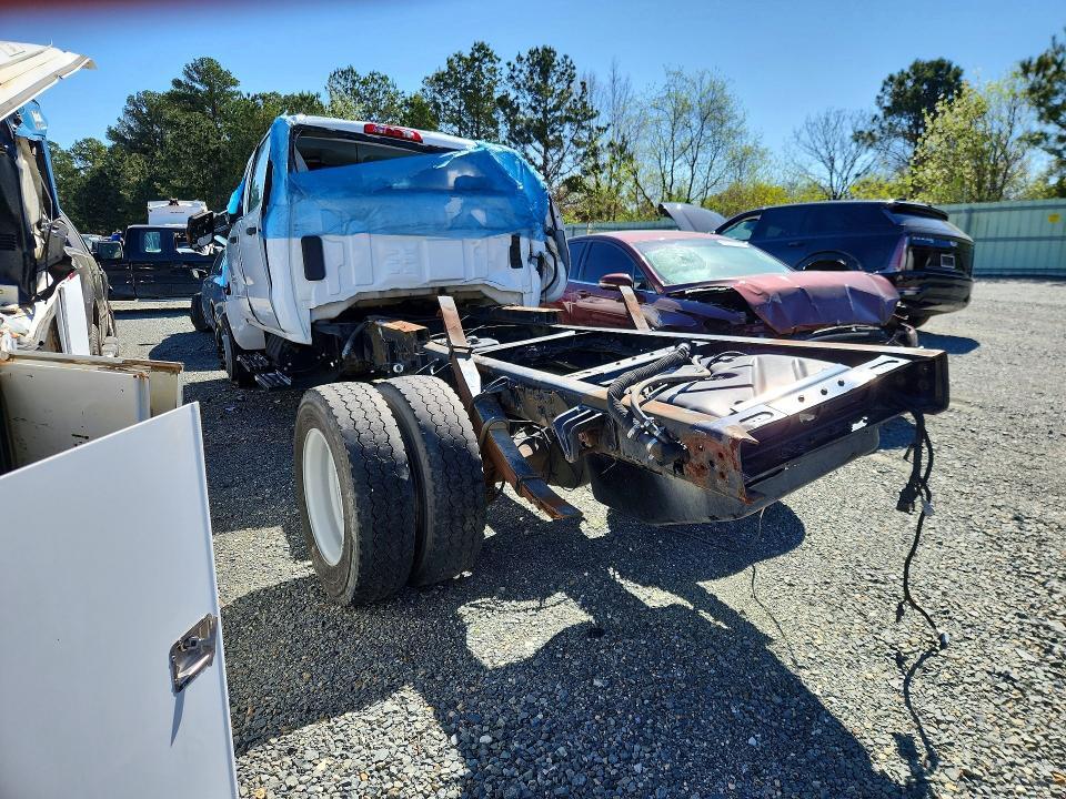 1HTKJPVKXLH255935 2020 CHEVROLET SILVERADO MEDIUM DUTY photo no. 2