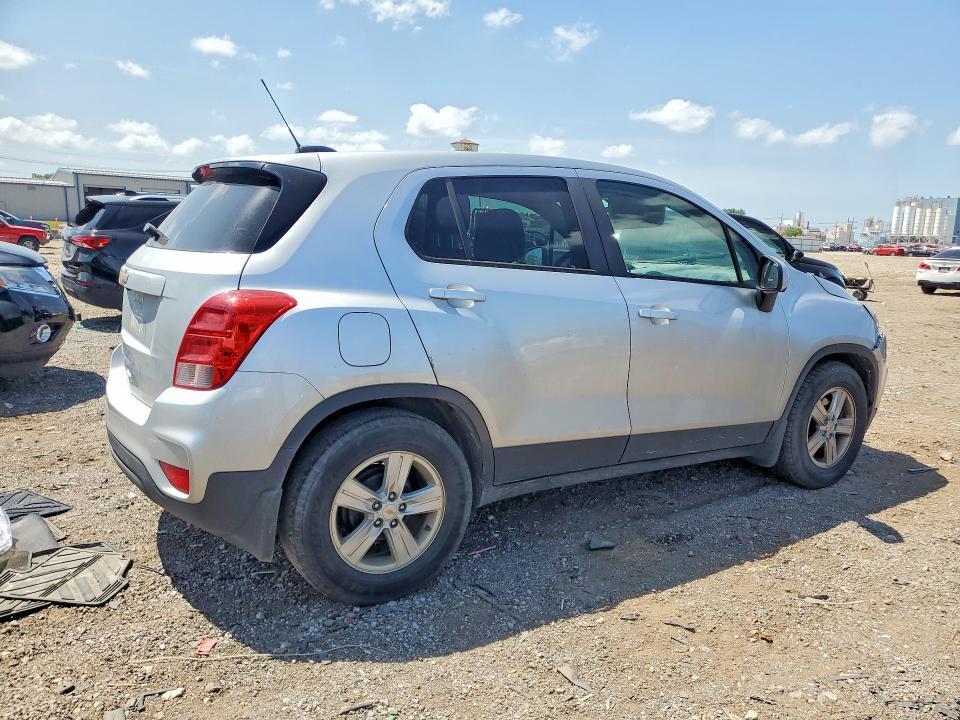 KL7CJKSB5LB036633 2020 CHEVROLET TRAX photo no. 3