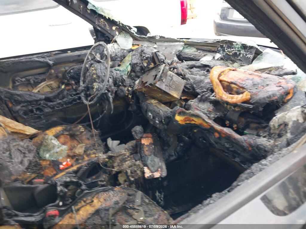 KNDJN2A21G7329907 2016 KIA SOUL photo no. 5
