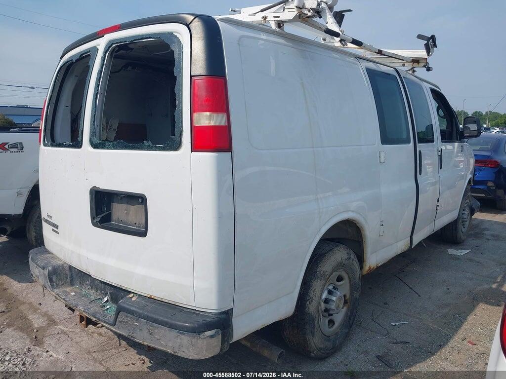 1GCWGFCAXE1146727 2014 CHEVROLET EXPRESS 2500 photo no. 4