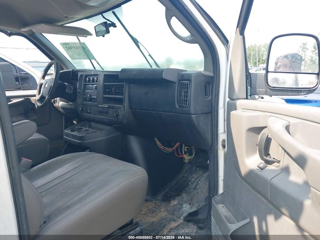 1GCWGFCAXE1146727 2014 CHEVROLET EXPRESS 2500 photo no. 5