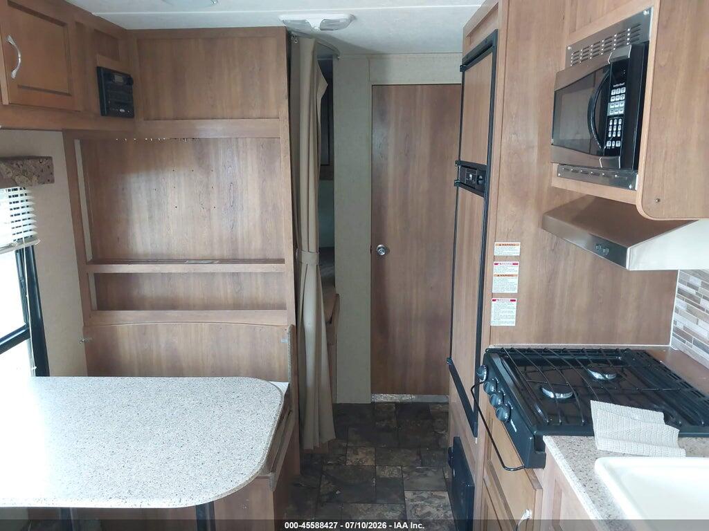 5ZT2CAKB2GA021973 2016 COACHMEN CATALINA photo no. 8