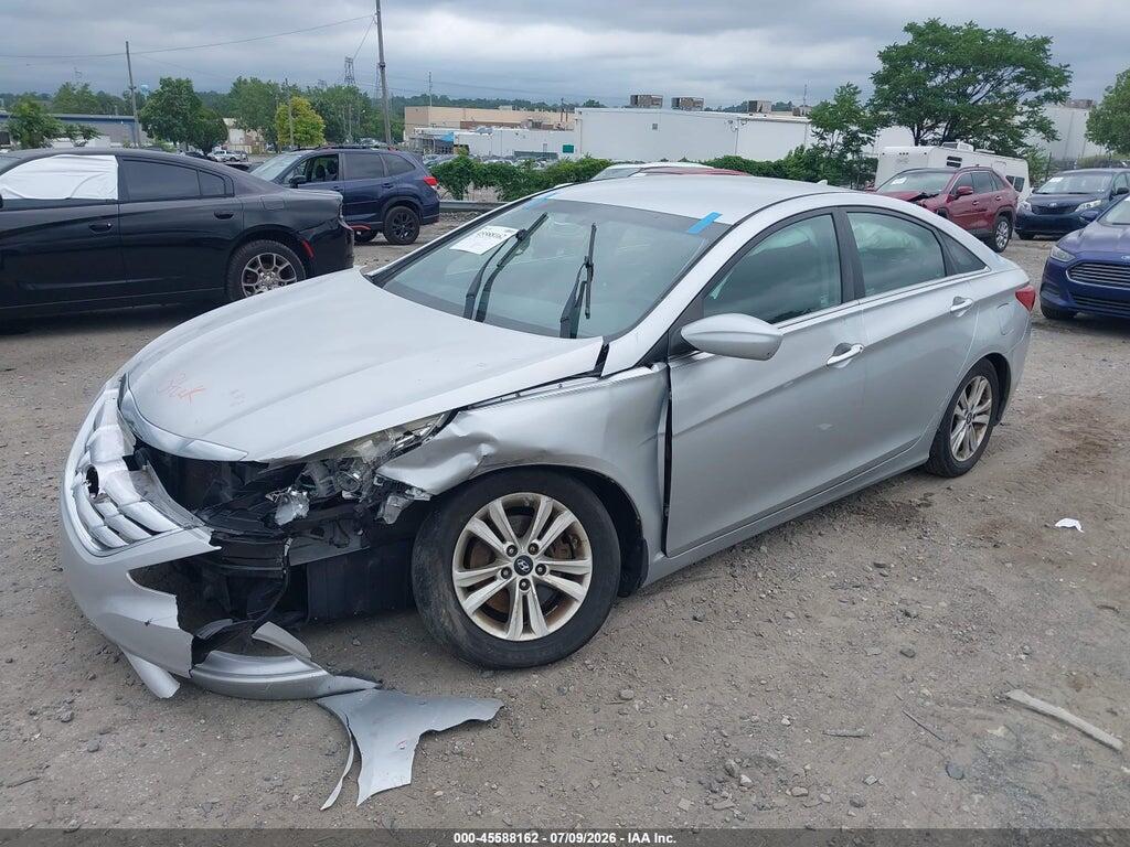 5NPEB4AC2DH795867 2013 HYUNDAI SONATA photo no. 2
