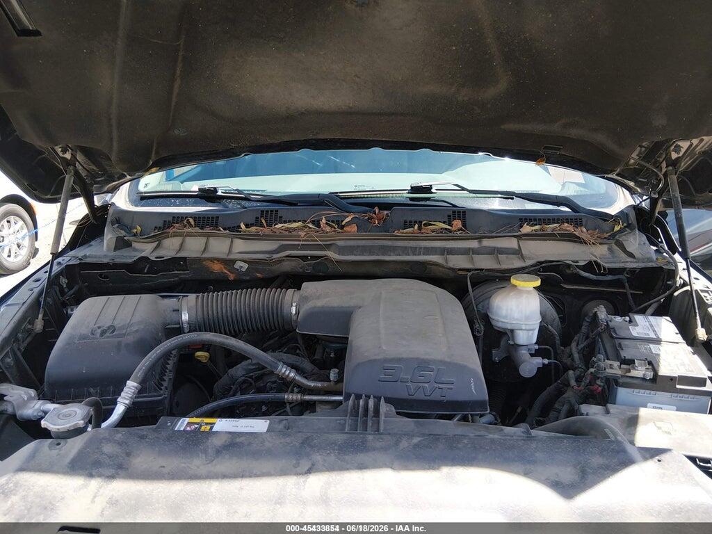 1C6RR7KG7JS293134 2018 RAM 1500 photo no. 10
