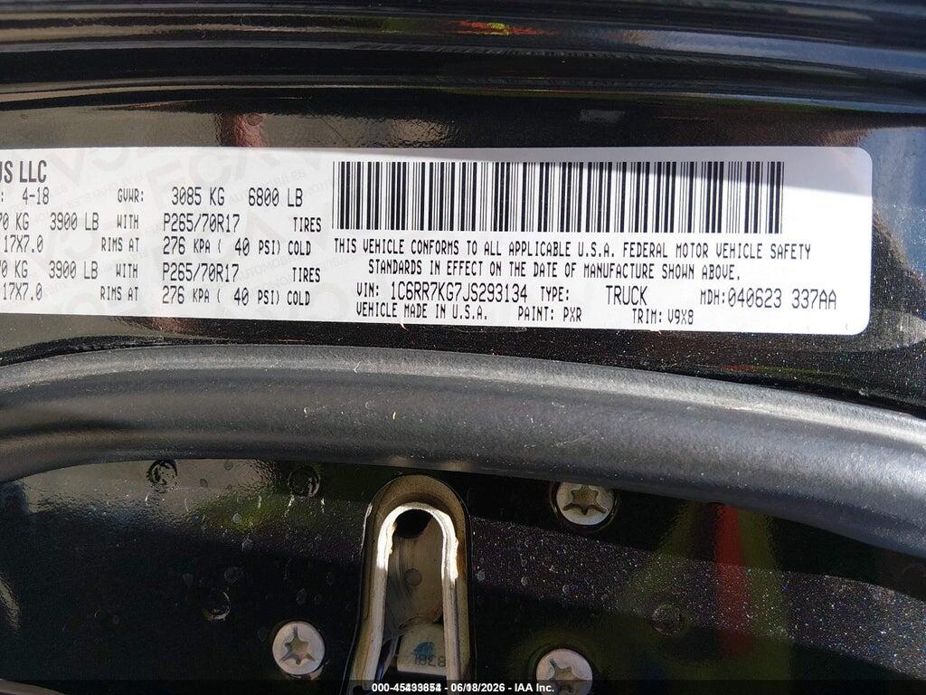 1C6RR7KG7JS293134 2018 RAM 1500 photo no. 9