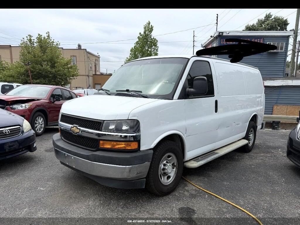 1GCWGAFG2J1908476 2018 CHEVROLET EXPRESS 2500 photo no. 2