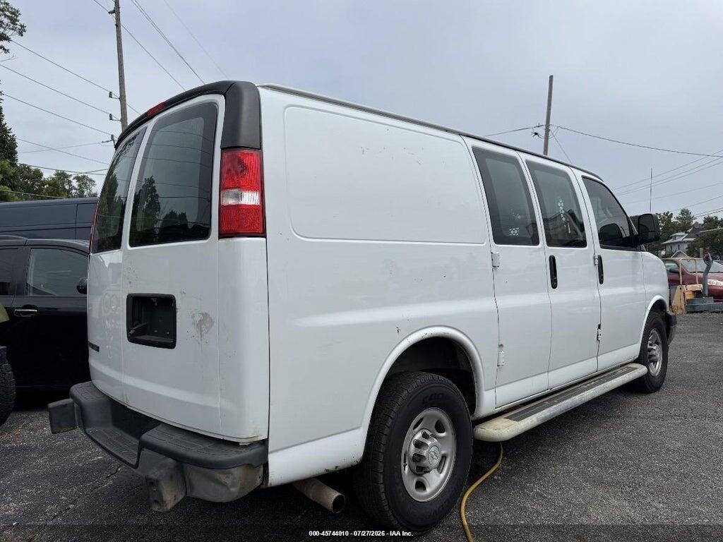 1GCWGAFG2J1908476 2018 CHEVROLET EXPRESS 2500 photo no. 4
