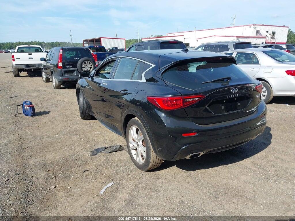SJKCH5CP7HA017361 2017 INFINITI QX30 photo no. 3