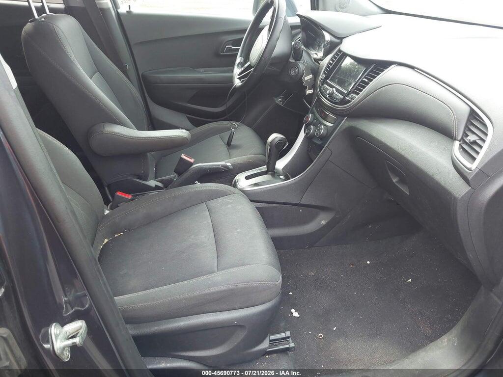 3GNCJLSB7KL145639 2019 CHEVROLET TRAX photo no. 5