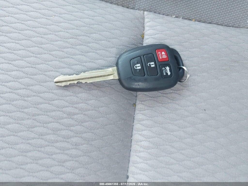 2T1BURHEXFC357637 2015 TOYOTA COROLLA photo no. 11