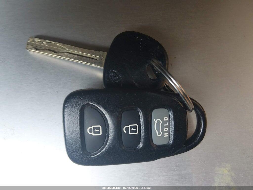 KNAGM4A76B5121074 2011 KIA OPTIMA photo no. 11
