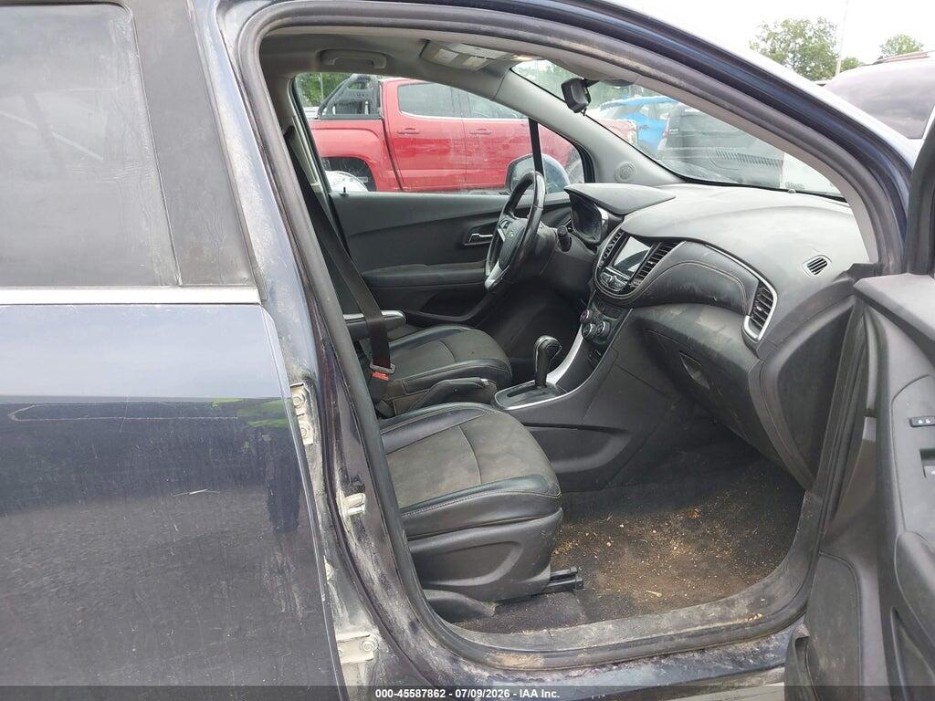 3GNCJLSB2KL217640 2019 CHEVROLET TRAX photo no. 5
