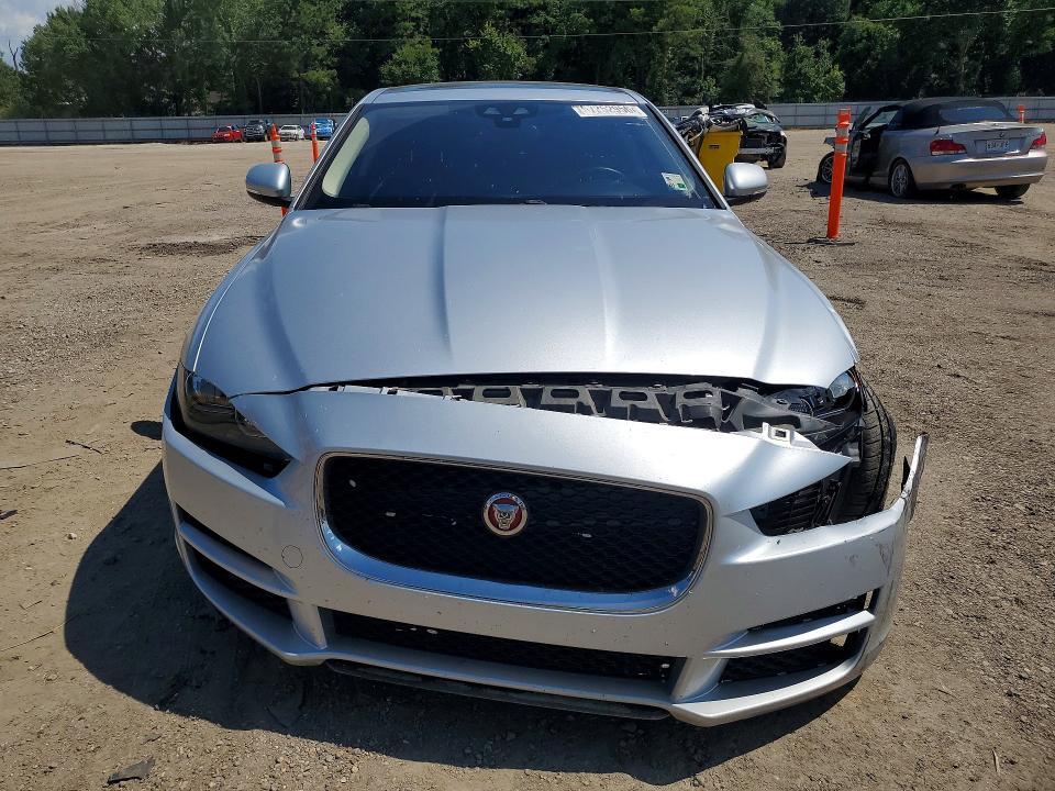 2018 JAGUAR XE — Фото 5 из 12