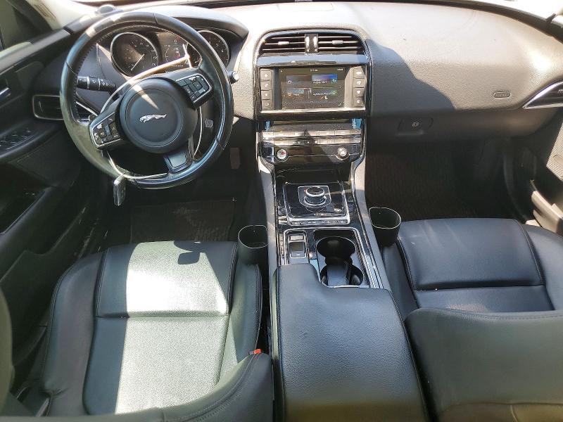 2018 JAGUAR XE — Фото 8 из 12