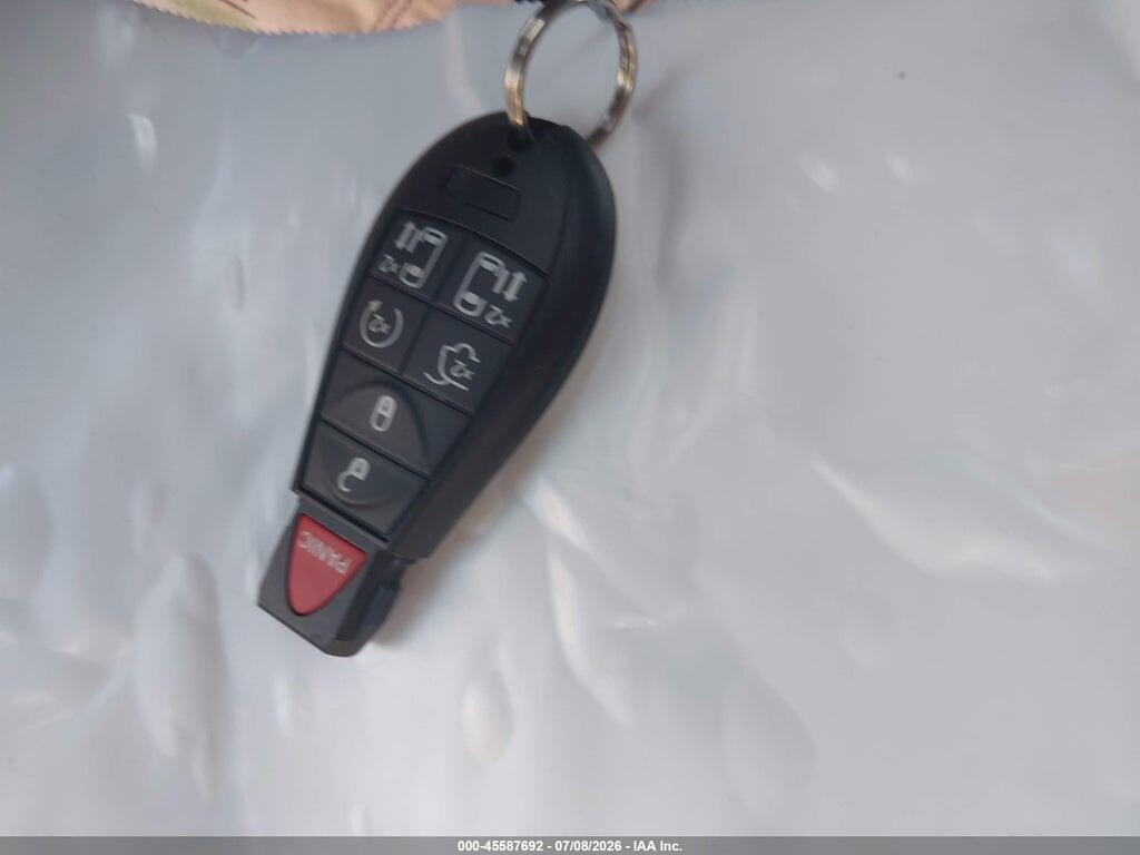 2C4RC1GGXDR805183 2013 CHRYSLER TOWN & COUNTRY photo no. 11