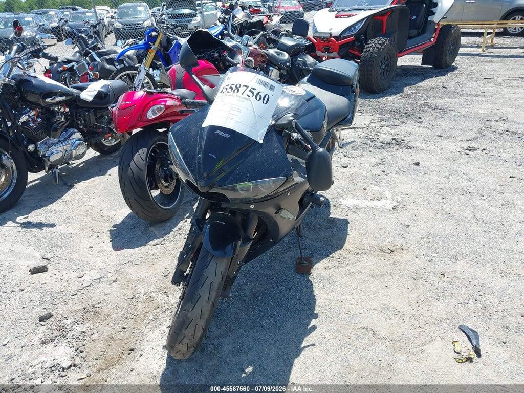 JYARJ06E35A030209 2005 YAMAHA YZFR6 photo no. 2