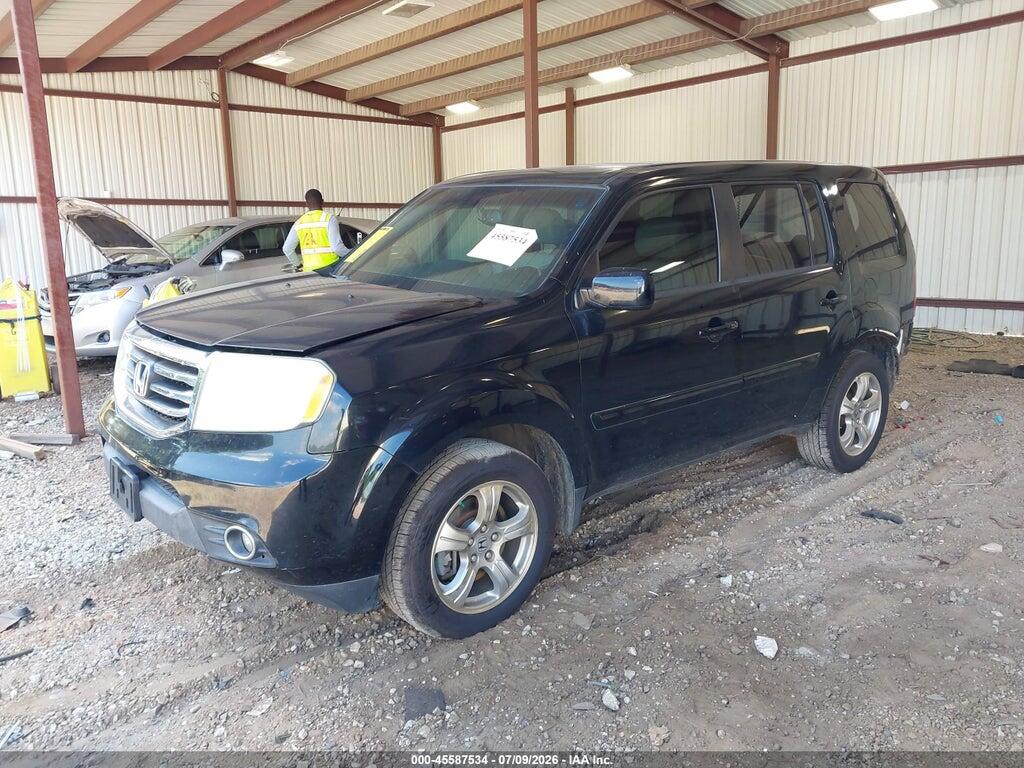 5FNYF3H57FB012045 2015 HONDA PILOT photo no. 2