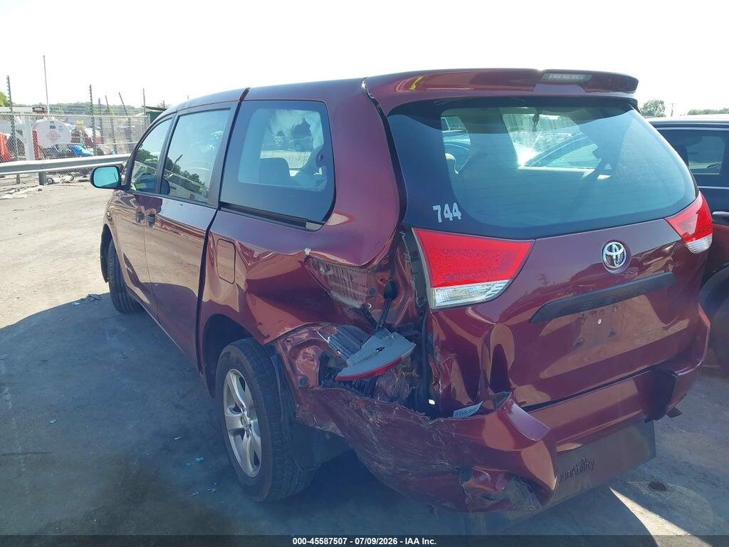 5TDZK3DC2ES490839 2014 TOYOTA SIENNA photo no. 3