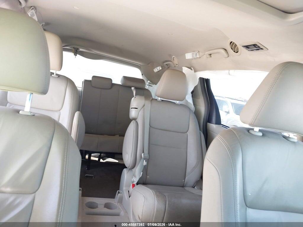 5TDYK3DC6GS741912 2016 TOYOTA SIENNA photo no. 8