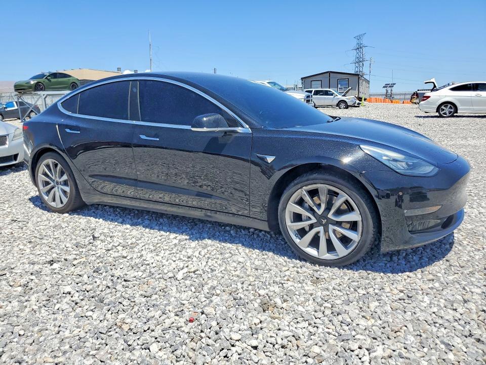 5YJ3E1EA7JF075951 2018 TESLA MODEL 3 photo no. 4