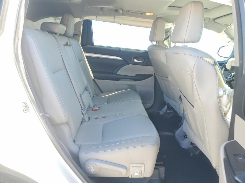 2017 TOYOTA HIGHLANDER XLE — Фото 11 из 13