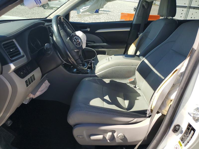 2017 TOYOTA HIGHLANDER XLE — Фото 7 из 13