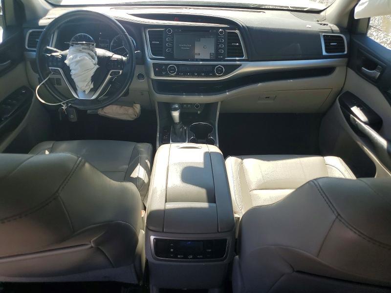 2017 TOYOTA HIGHLANDER XLE — Фото 8 из 13