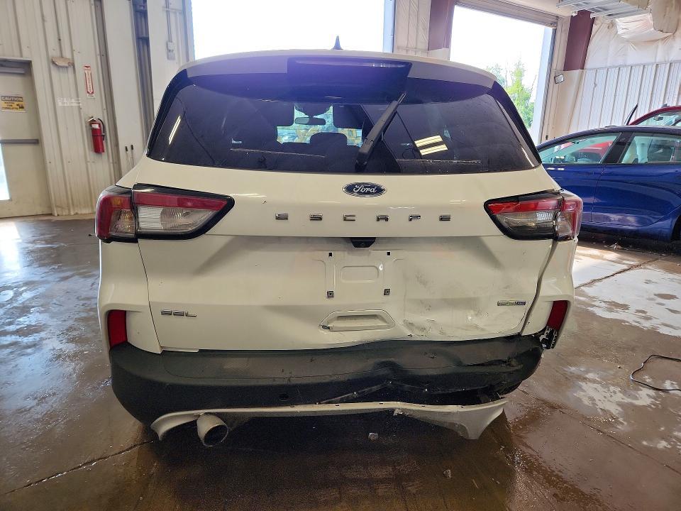 2020 FORD ESCAPE SEL — Фото 6 из 13