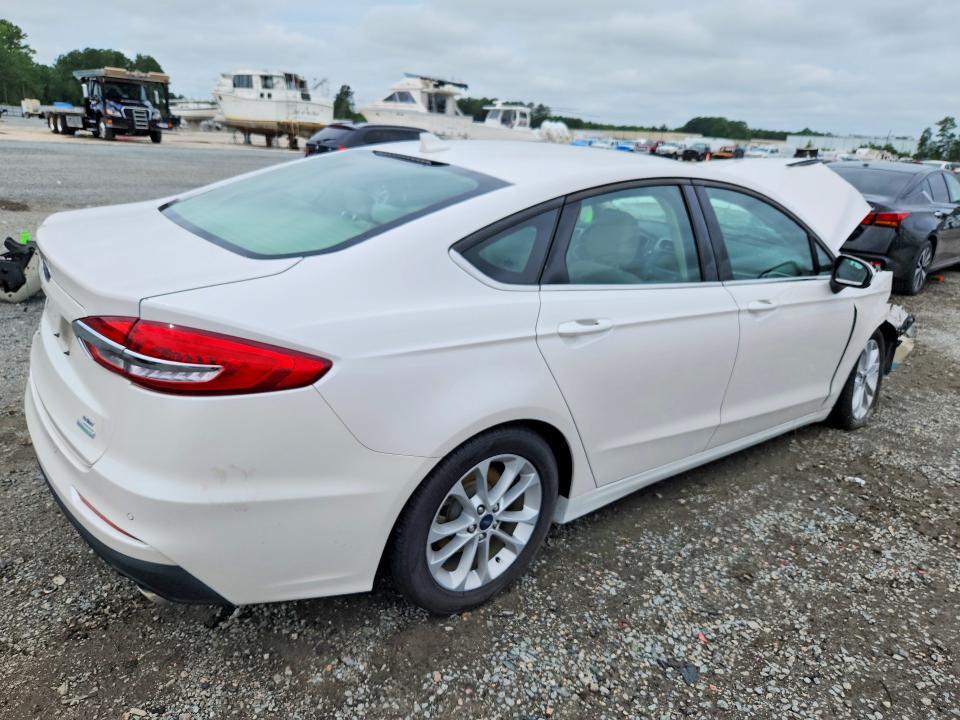 2020 FORD FUSION SE — Фото 5 из 16