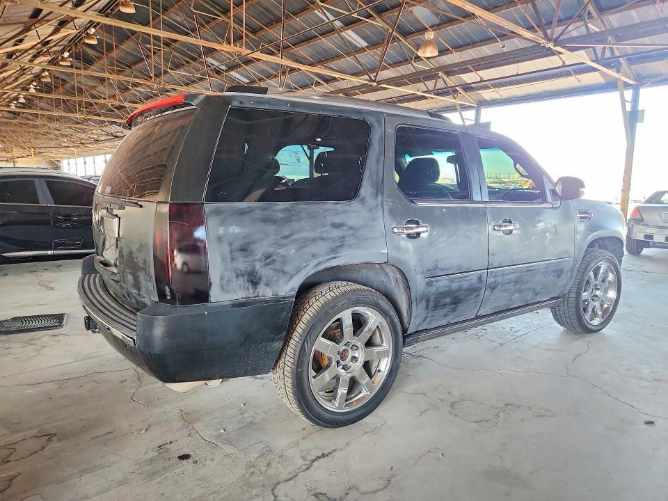 1GYEC63818R202753 2008 CADILLAC ESCALADE photo no. 3