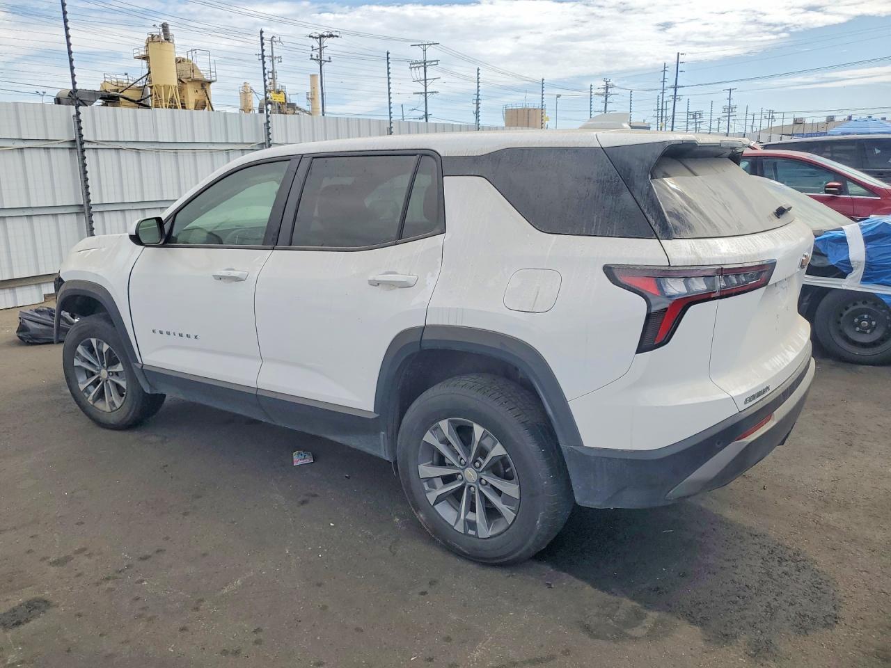 2026 CHEVROLET EQUINOX LT — Фото 2 из 13
