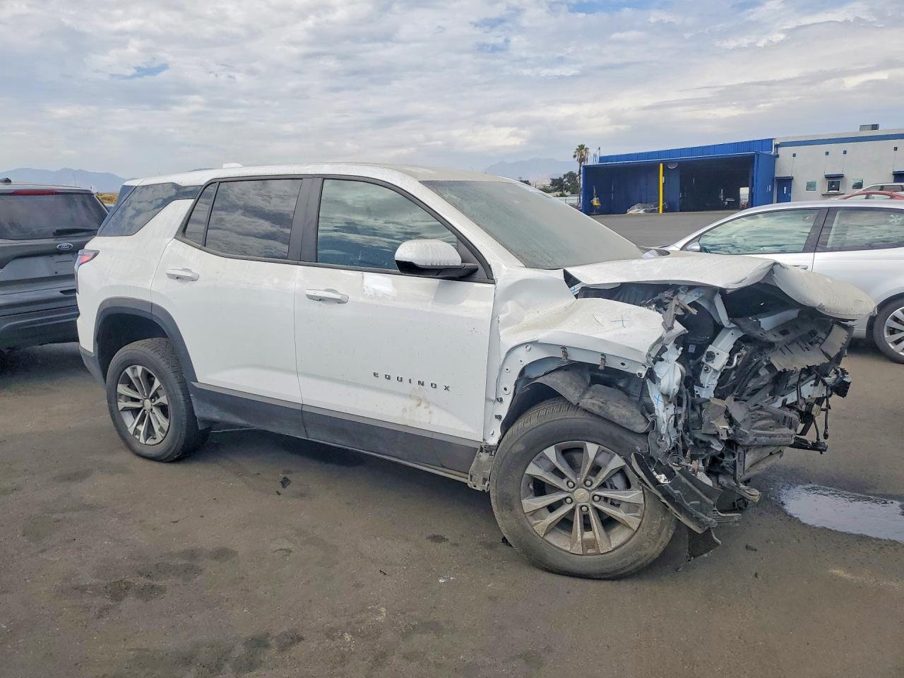 2026 CHEVROLET EQUINOX LT — Фото 4 из 13