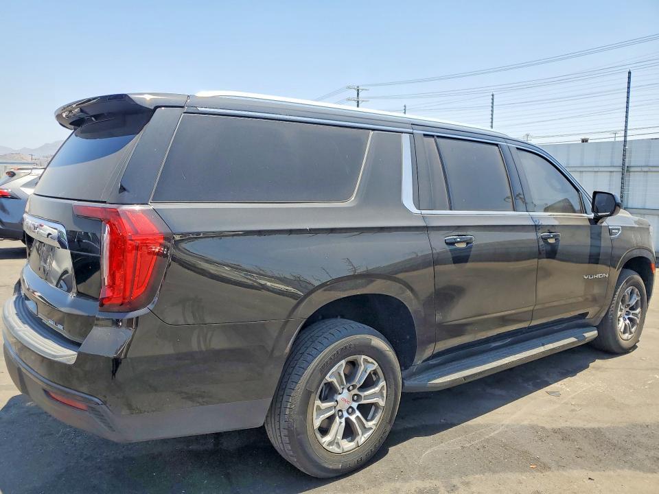 1GKS1FKT9MR463311 2021 GMC YUKON XL photo no. 3