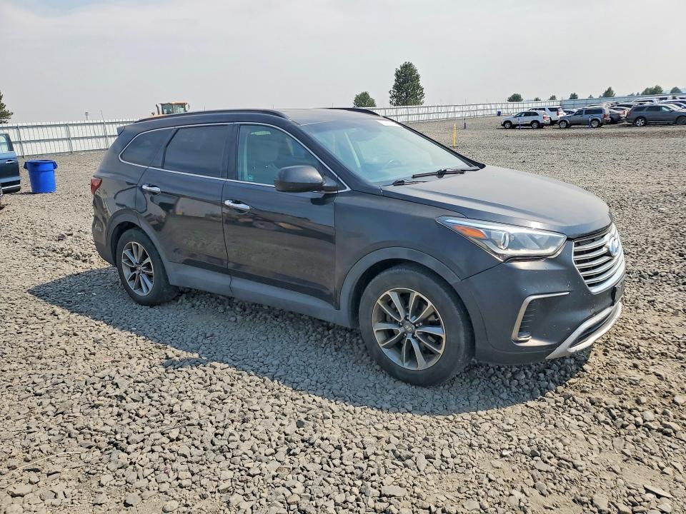 KM8SMDHF7HU178677 2017 HYUNDAI SANTA FE photo no. 4