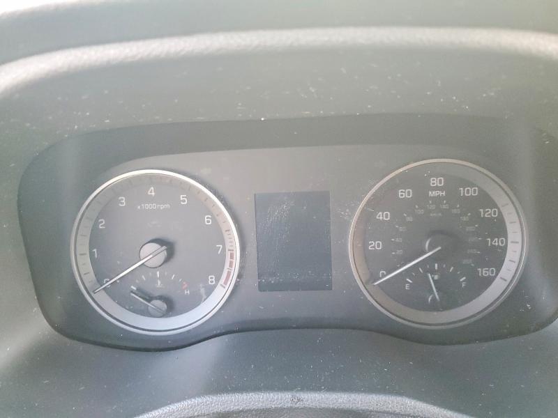 KM8J33A29HU470105 2017 HYUNDAI TUCSON photo no. 9
